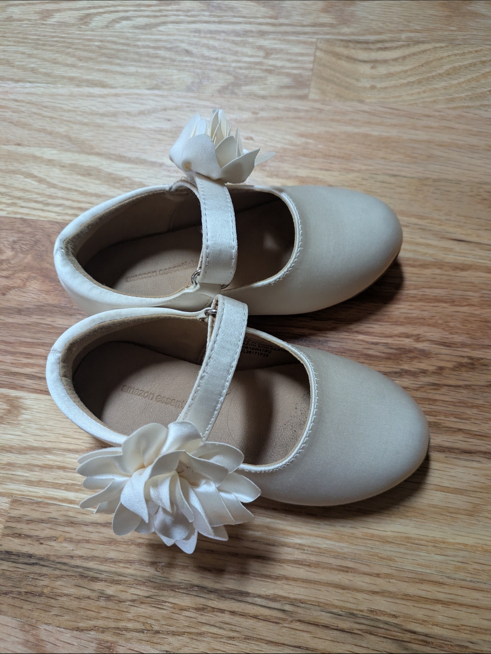 Kids Cream Mary Jane Flower Dress Shoes